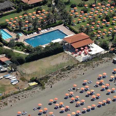 Torre Del Sole Hotel ตาร์กวิเนีย ภายนอก รูปภาพ