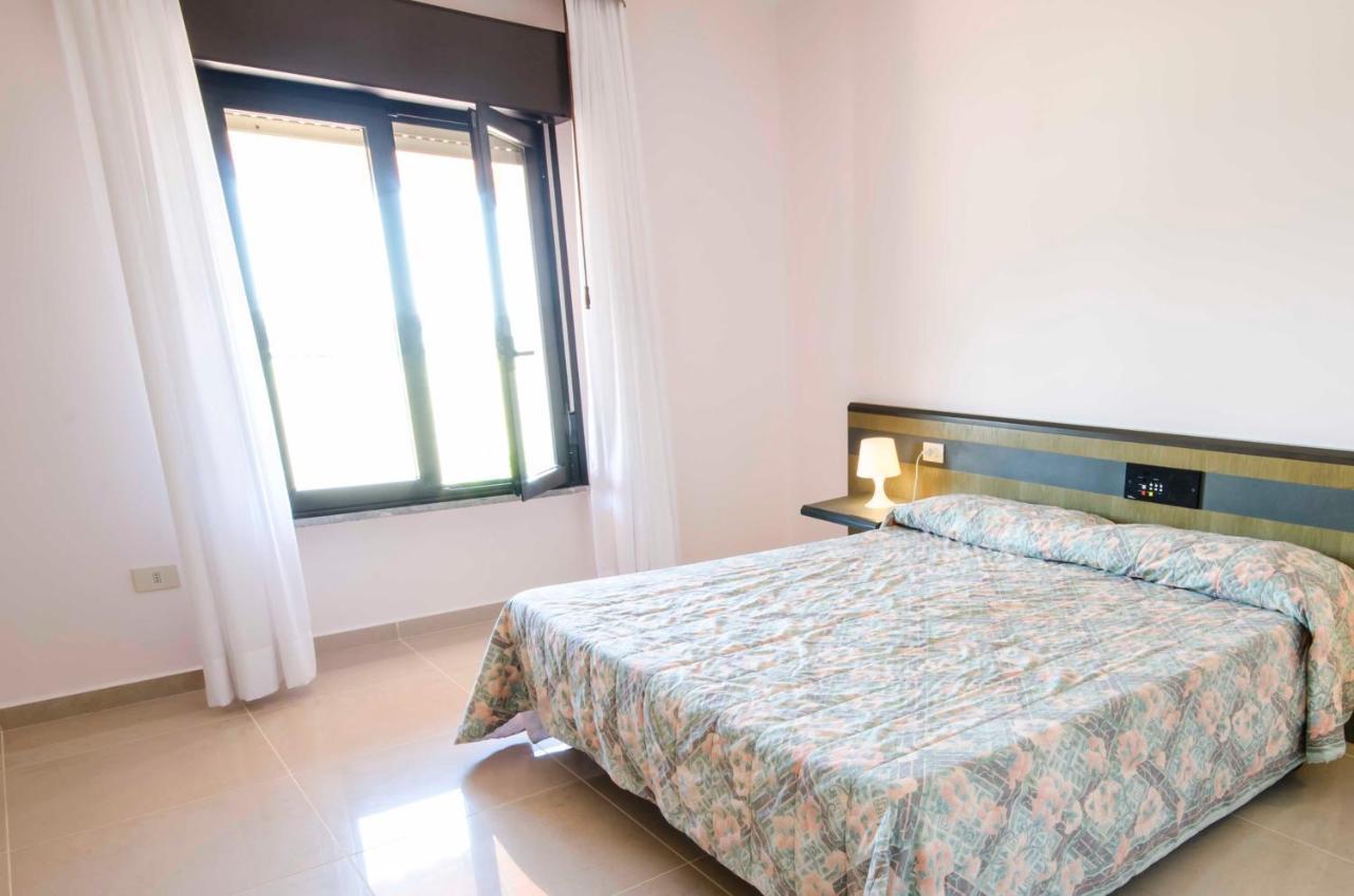 Torre Del Sole Hotel ตาร์กวิเนีย ภายนอก รูปภาพ