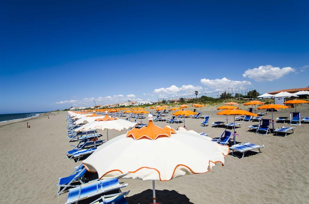 Torre Del Sole Hotel ตาร์กวิเนีย ภายนอก รูปภาพ